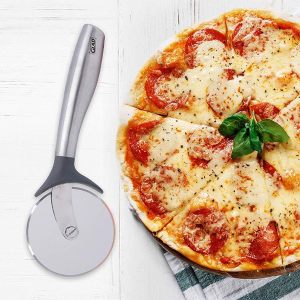 Glad Pizza Cutter with Easy Grip Handle, Grey